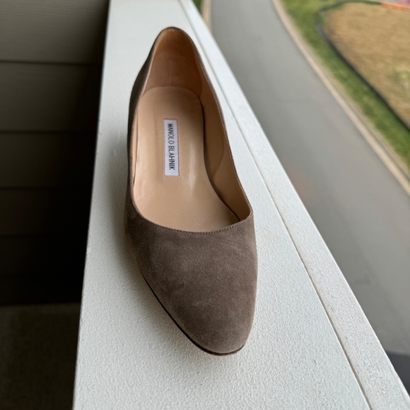 Manolo Blahnik Suede Pumps - Picture 2 of 9